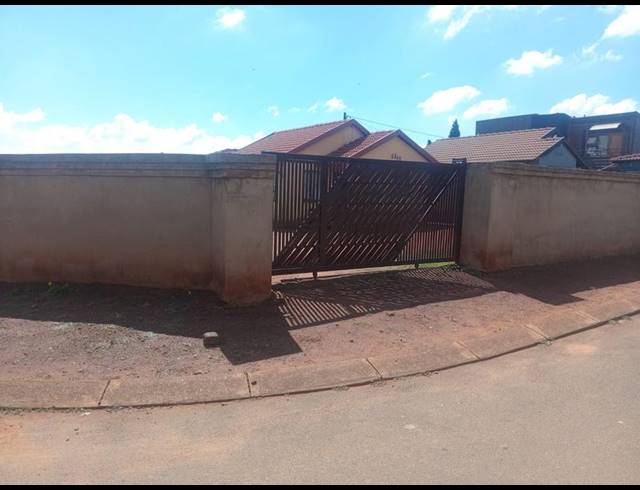 2 BEDROOM HOUSE FOR SALE IN DAWN PARK